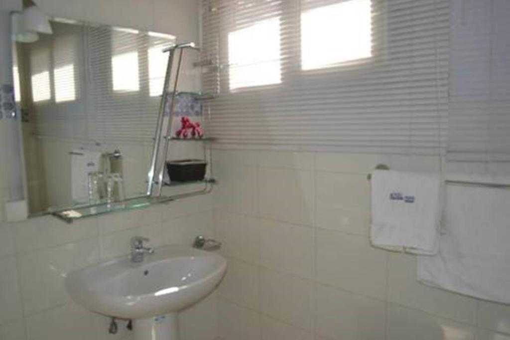Hotel Nina Ντακάρ Δωμάτιο φωτογραφία